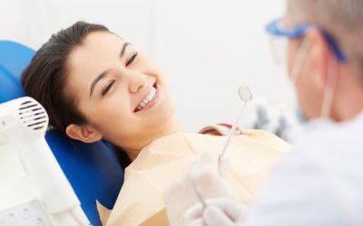 Cosmetic Bonding vs. Veneers: Which Is Right for Your Smile in Tallassee, AL?